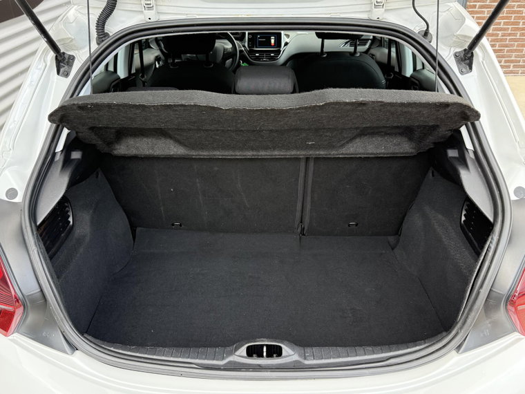 Vehicle Image 31