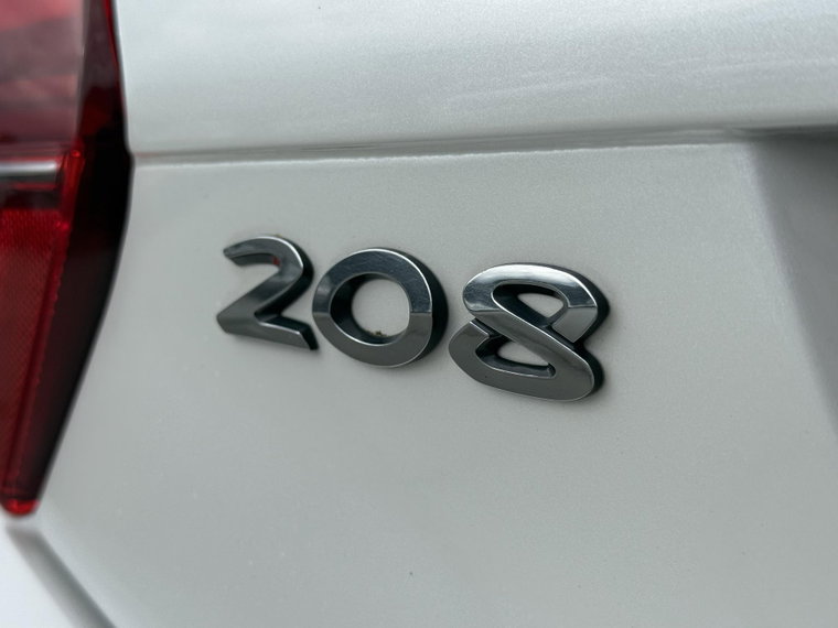 Vehicle Image 35