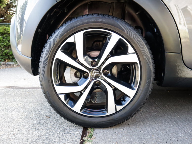 Vehicle Image 18