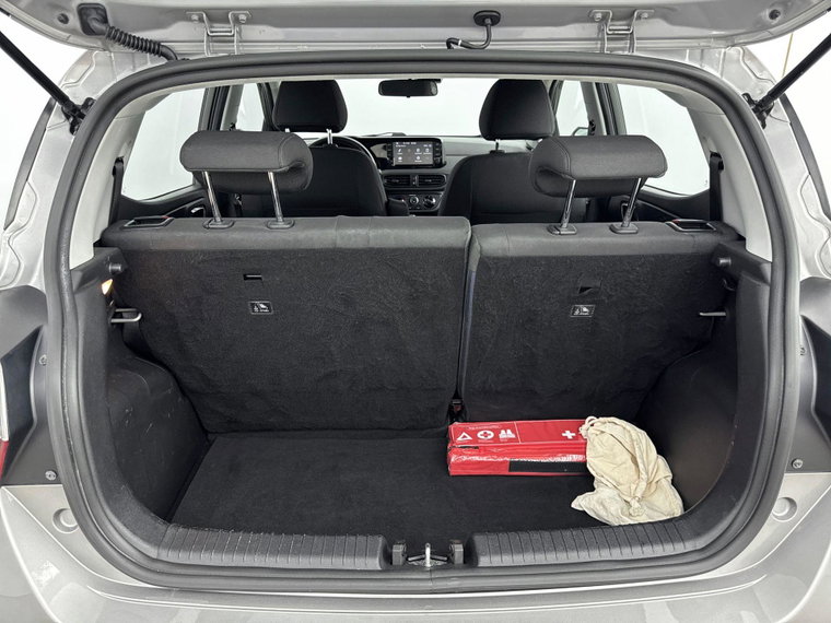 Vehicle Image 23