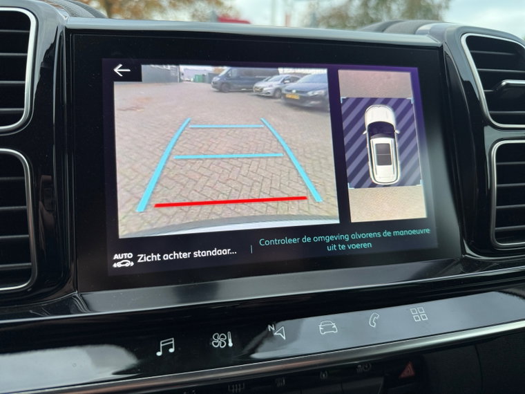 Vehicle Image 36