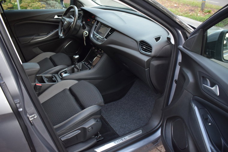 Vehicle Image 30