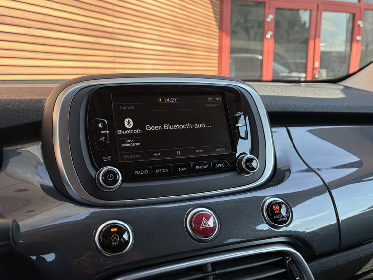 Vehicle Image 38
