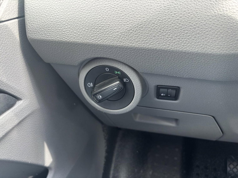 Vehicle Image 28