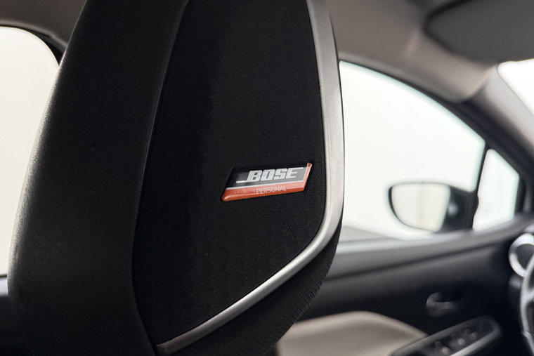 Vehicle Image 16