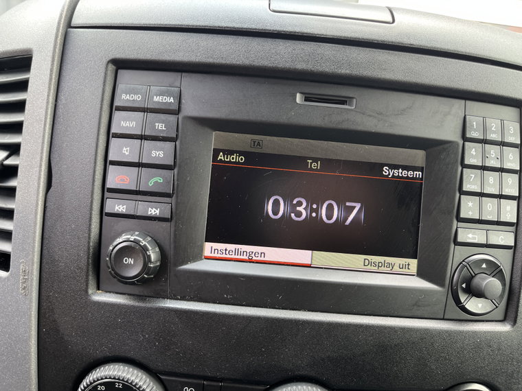 Vehicle Image 38