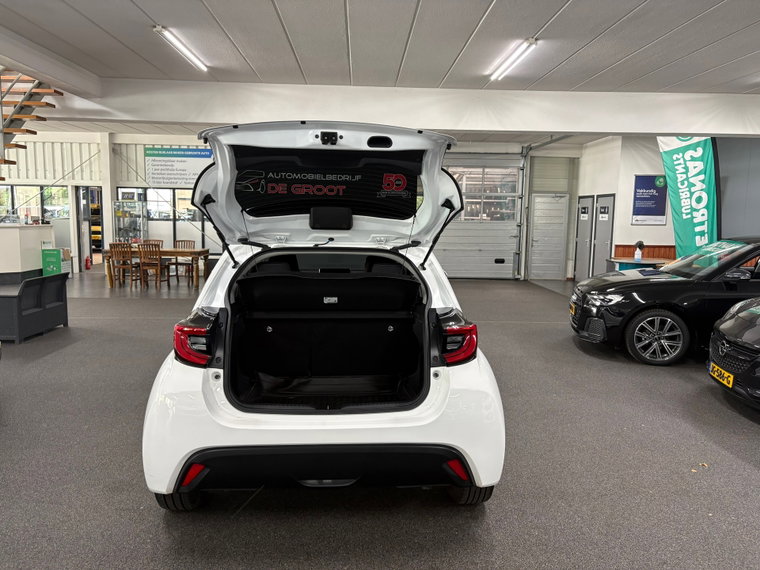 Vehicle Image 33