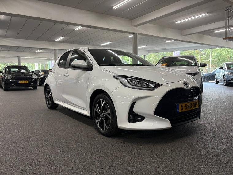 Vehicle Image 6