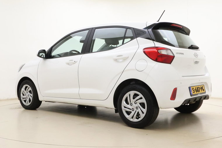 Vehicle Image 12