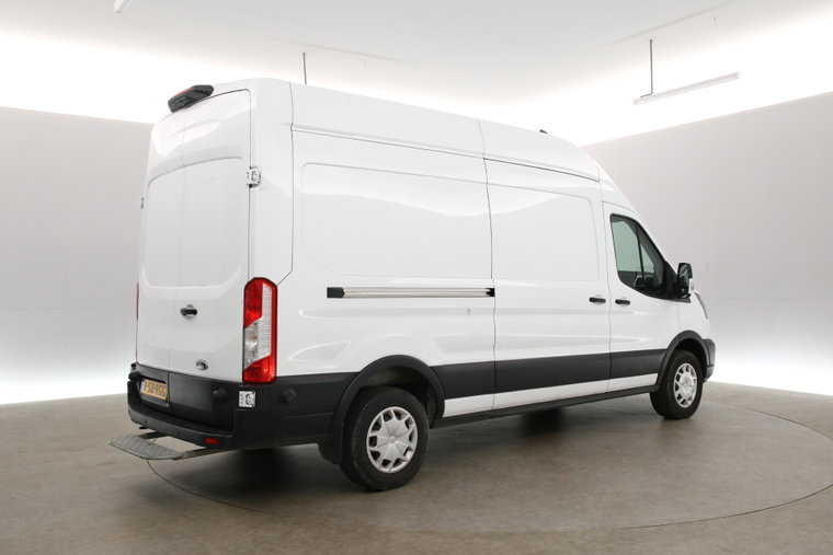 Vehicle Image 24