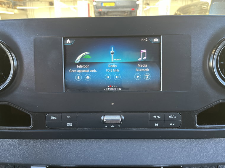 Vehicle Image 41