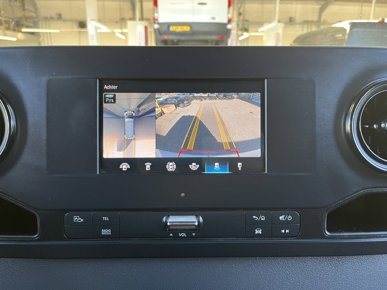Vehicle Image 45
