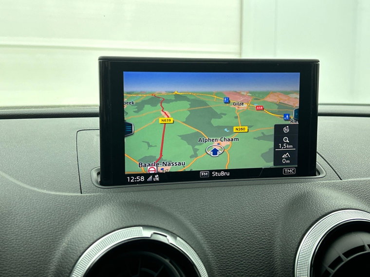 Vehicle Image 23
