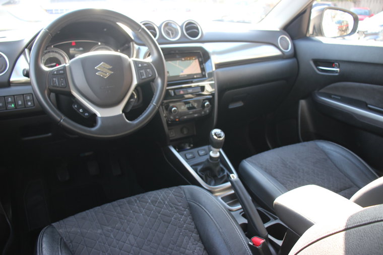 Vehicle Image 7