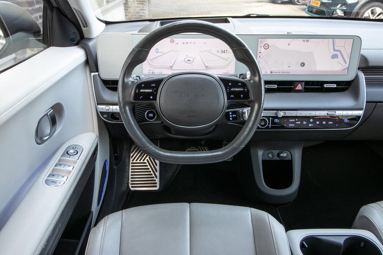 Vehicle Image 18