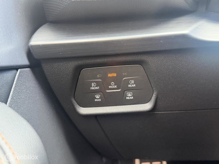 Vehicle Image 50