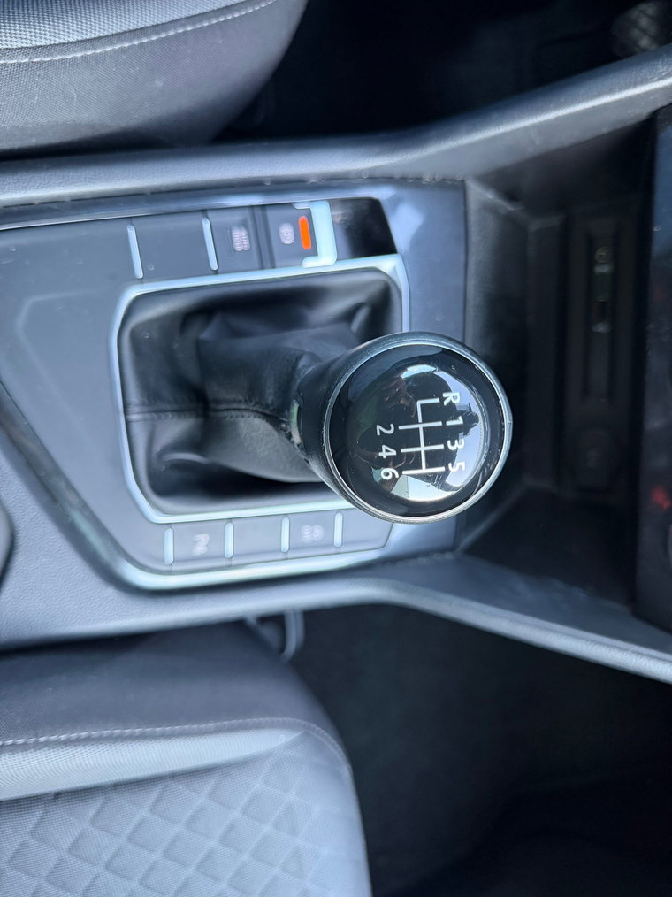 Vehicle Image 42