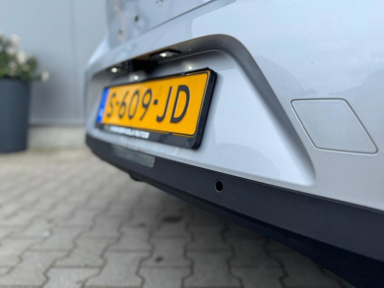 Vehicle Image 24
