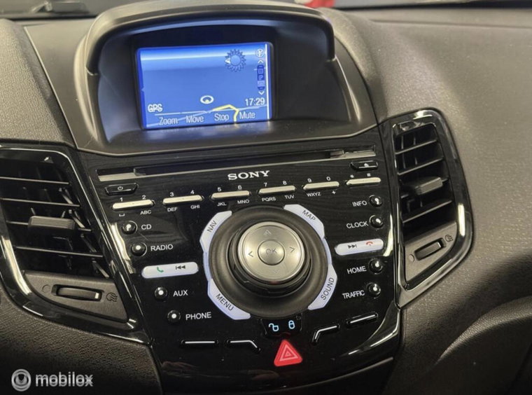 Vehicle Image 15