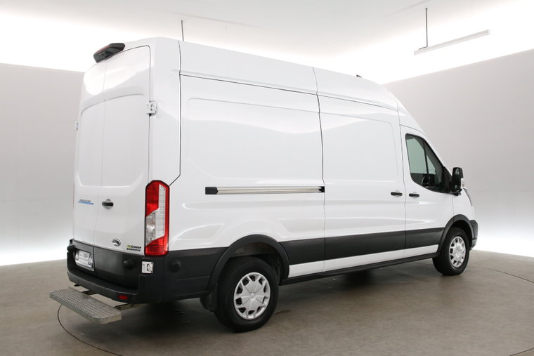 Vehicle Image 27