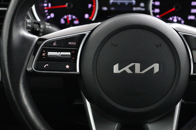 Vehicle Image 22