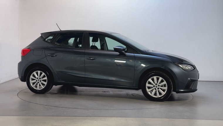 Vehicle Image 12