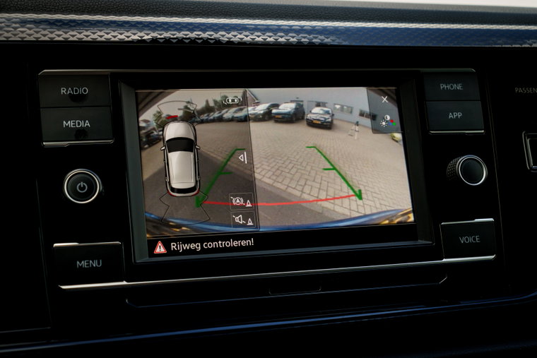 Vehicle Image 12