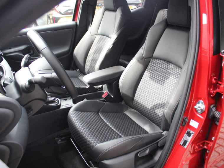 Vehicle Image 13