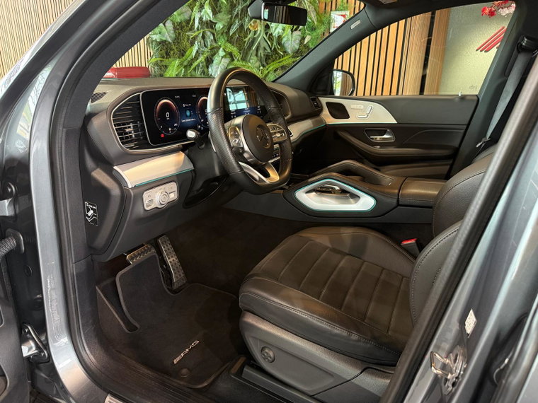 Vehicle Image 35