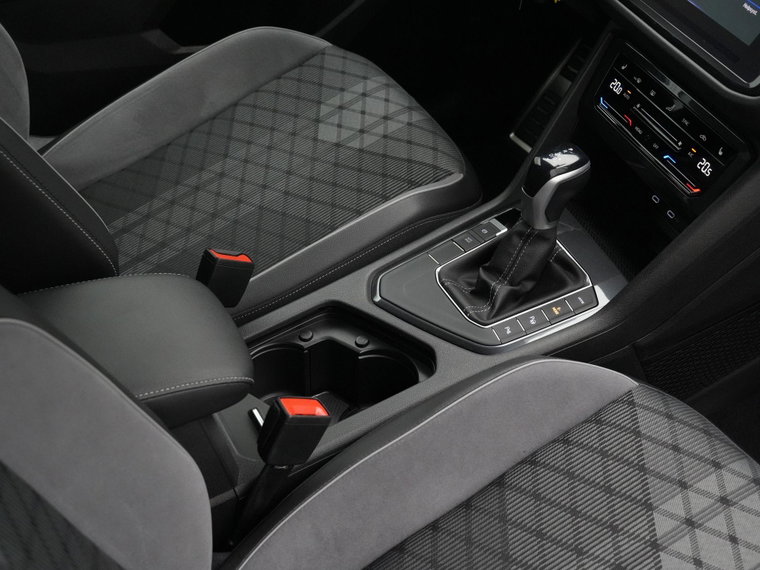 Vehicle Image 45