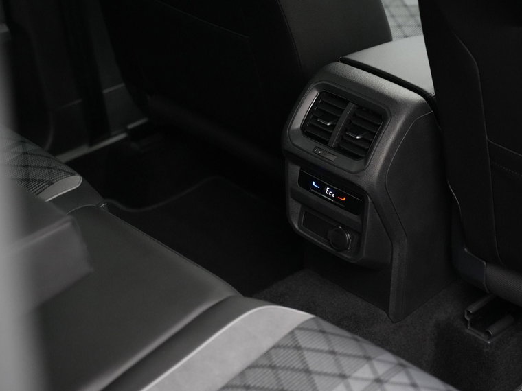Vehicle Image 47