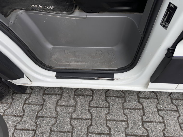 Vehicle Image 27