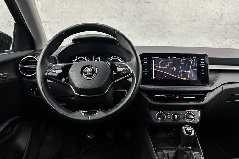 Vehicle Image 12