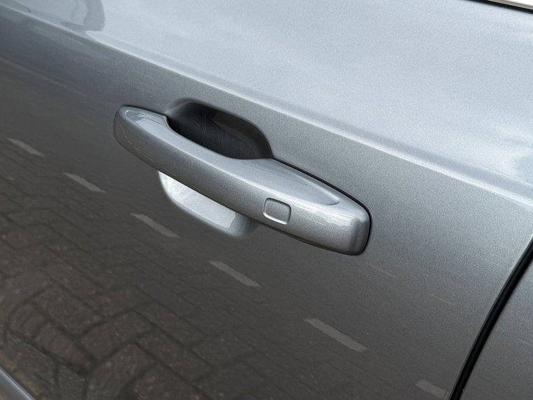 Vehicle Image 27