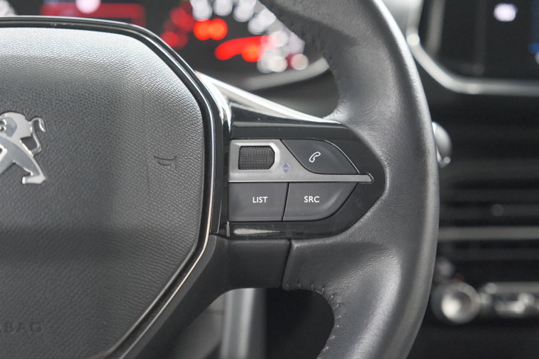 Vehicle Image 28