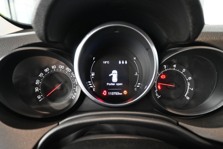 Vehicle Image 36