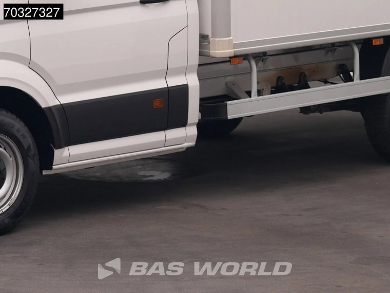 Vehicle Image 36