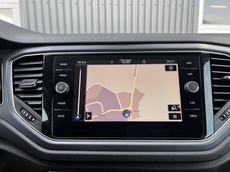 Vehicle Image 38