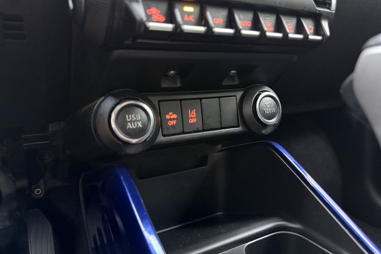 Vehicle Image 24