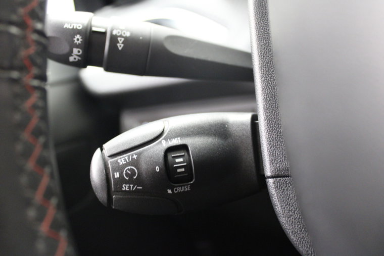 Vehicle Image 23