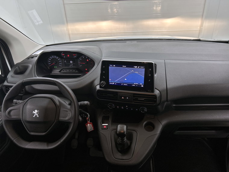 Vehicle Image 24