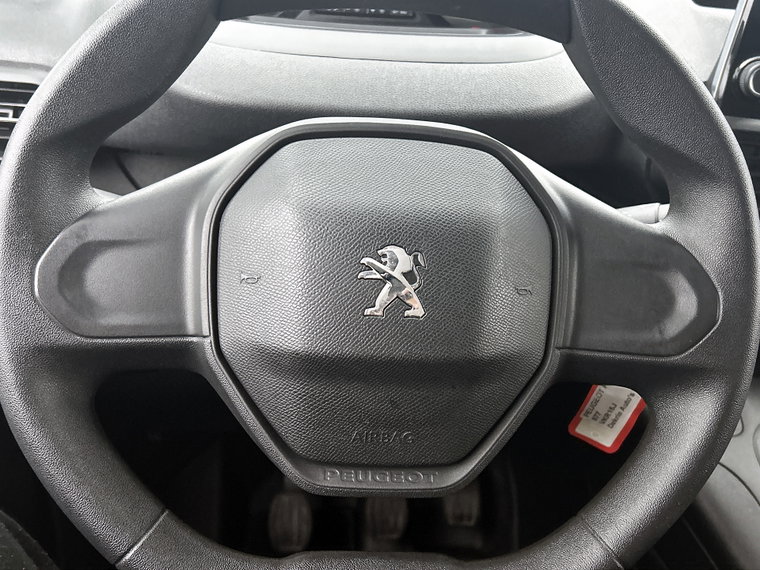 Vehicle Image 33