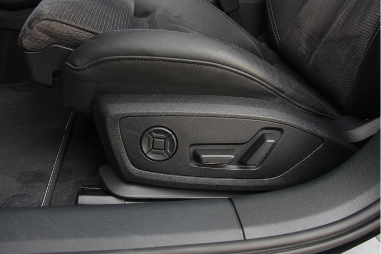 Vehicle Image 47