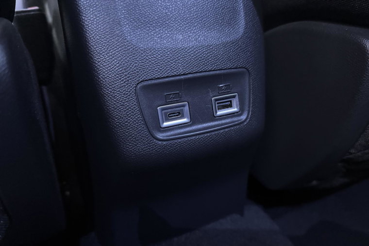 Vehicle Image 28