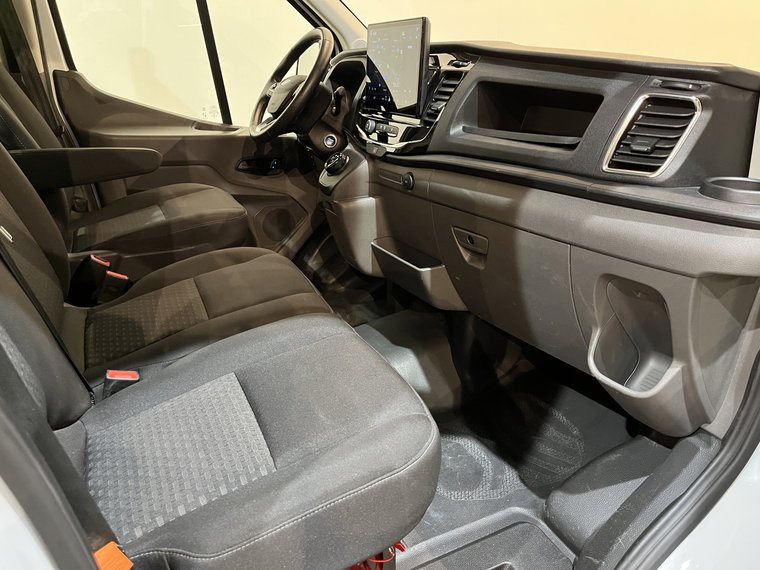 Vehicle Image 23