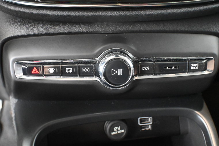 Vehicle Image 38