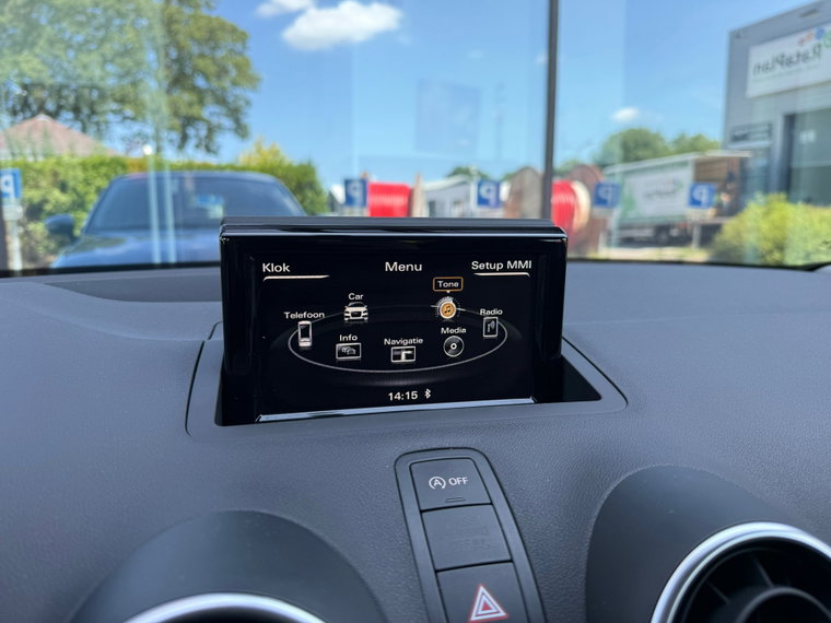 Vehicle Image 28