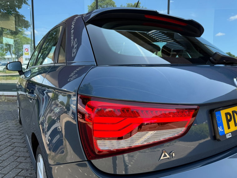 Vehicle Image 37