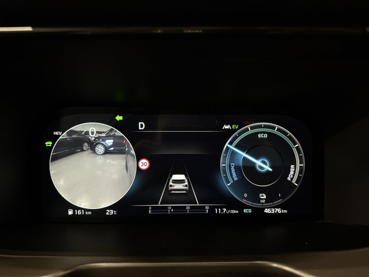 Vehicle Image 25