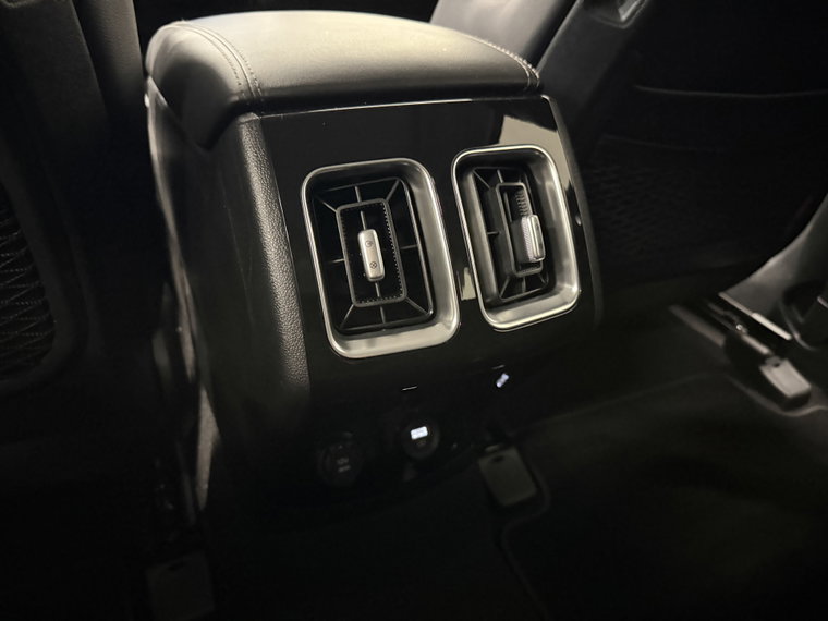 Vehicle Image 48
